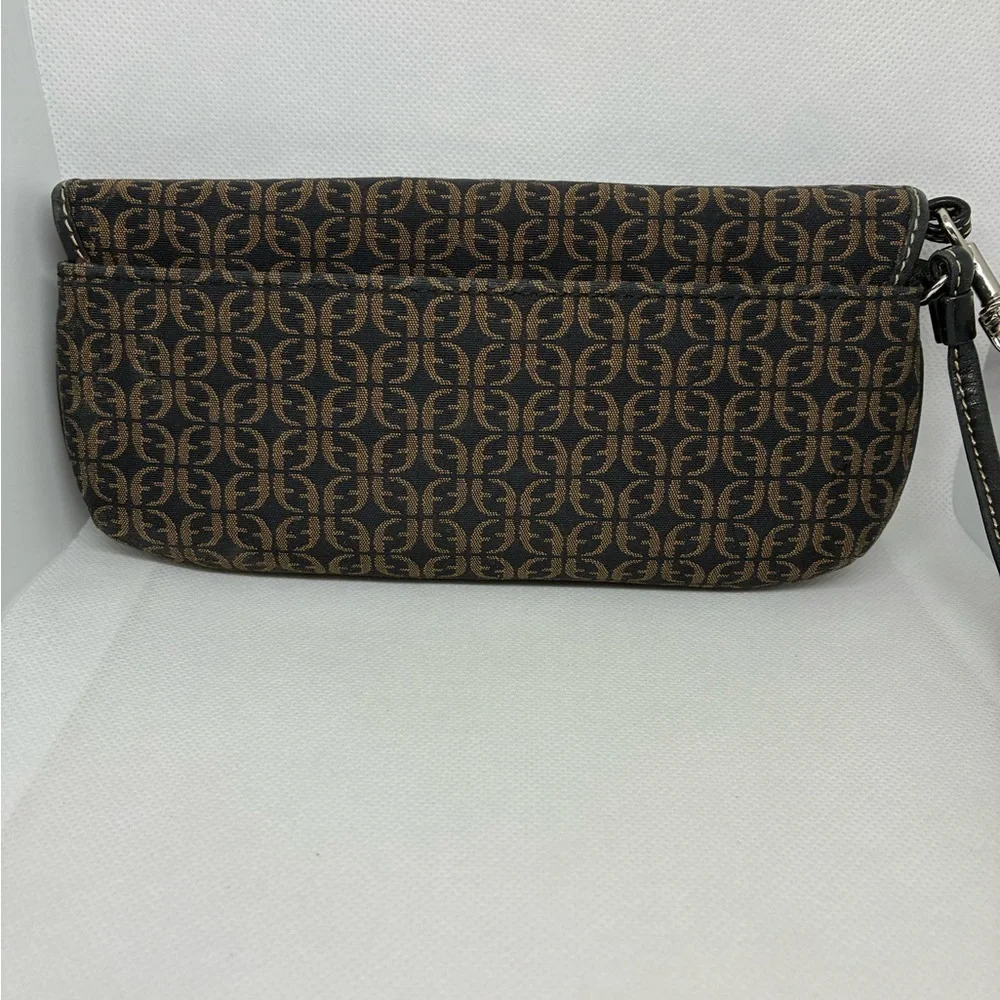 Fossil 8” Wristlet Wallet With Card Holders And Zippered Pocket - Picture 9 of 11